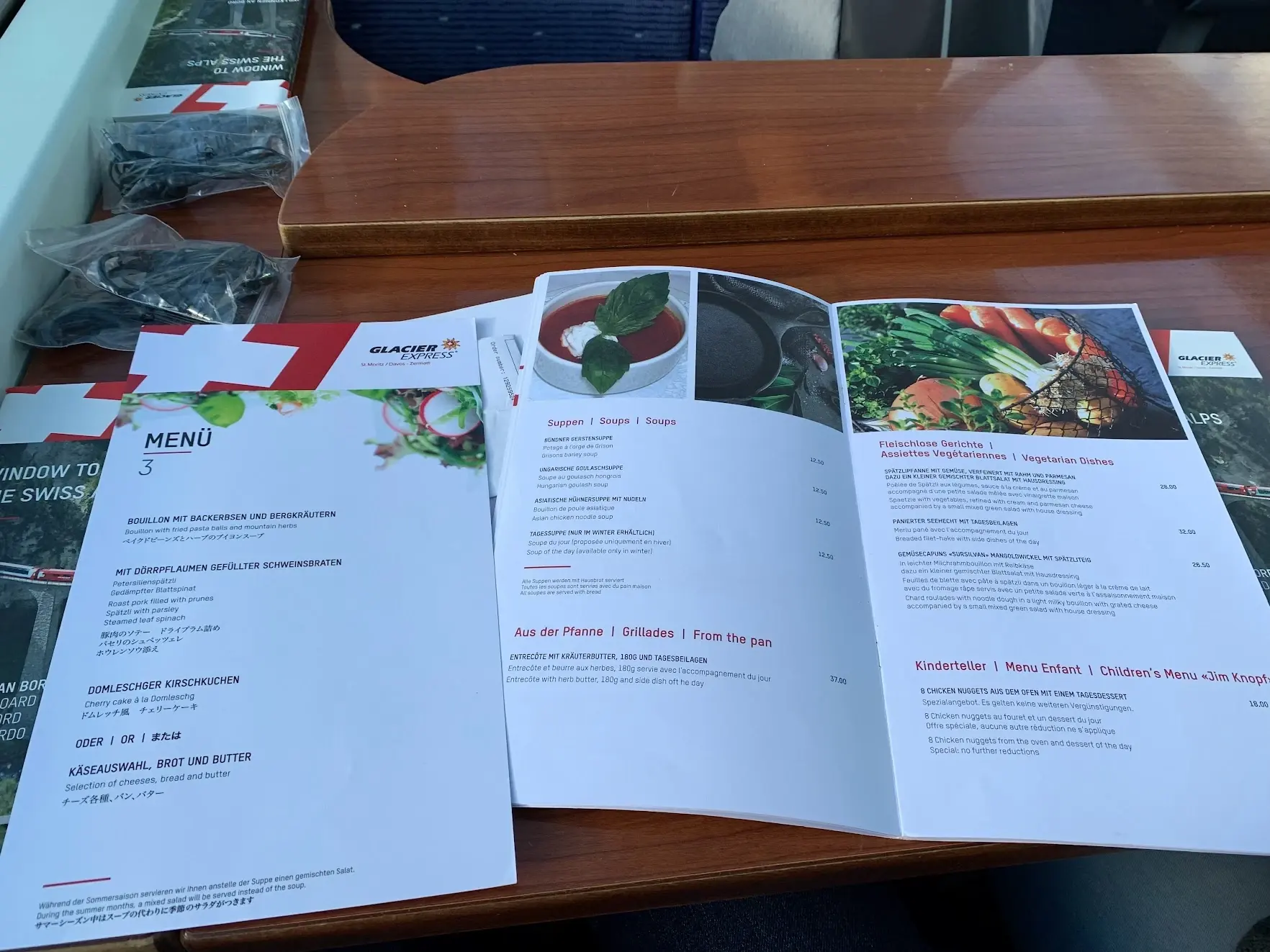 The Glacier Express menu with the set menu, soups, grills, vegetarian dishes and a children's menu