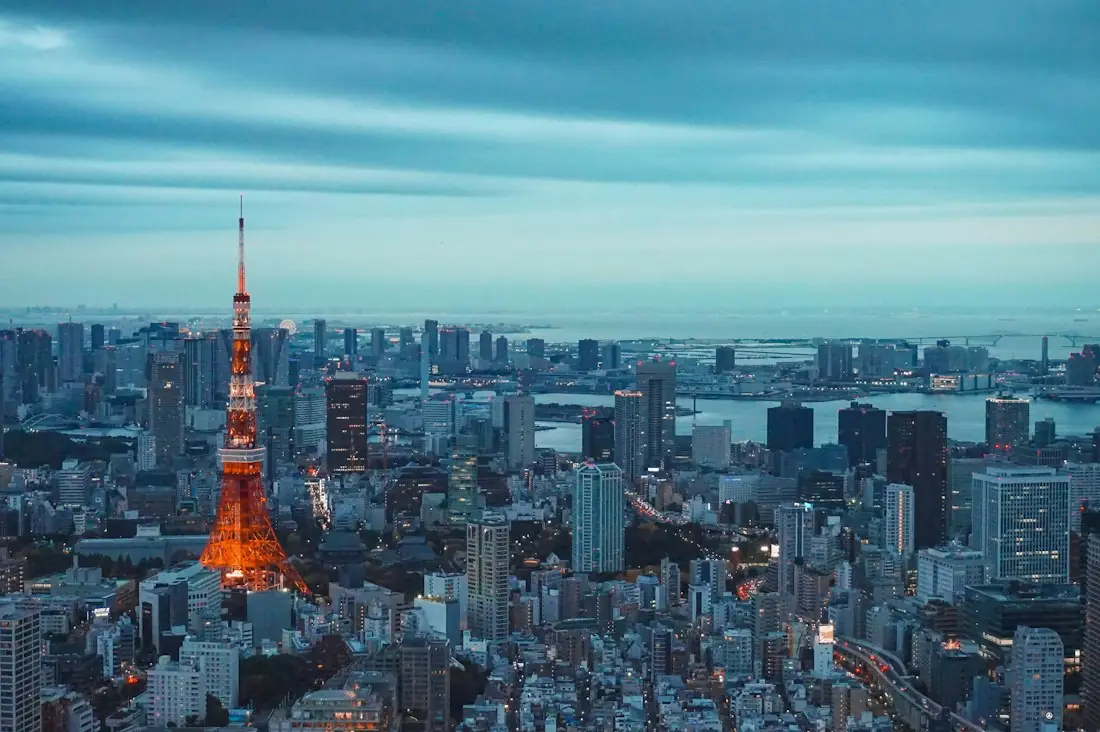 Tokyo skyline at dusk with Tokyo Tower lit up